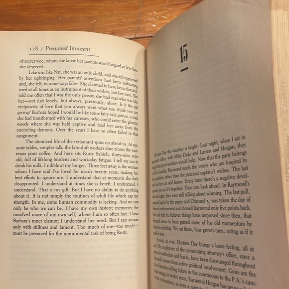 1st Edition 3rd Printing 1987 Scott Turow Presumed Innocent hardcover book - Picture 6 of 11